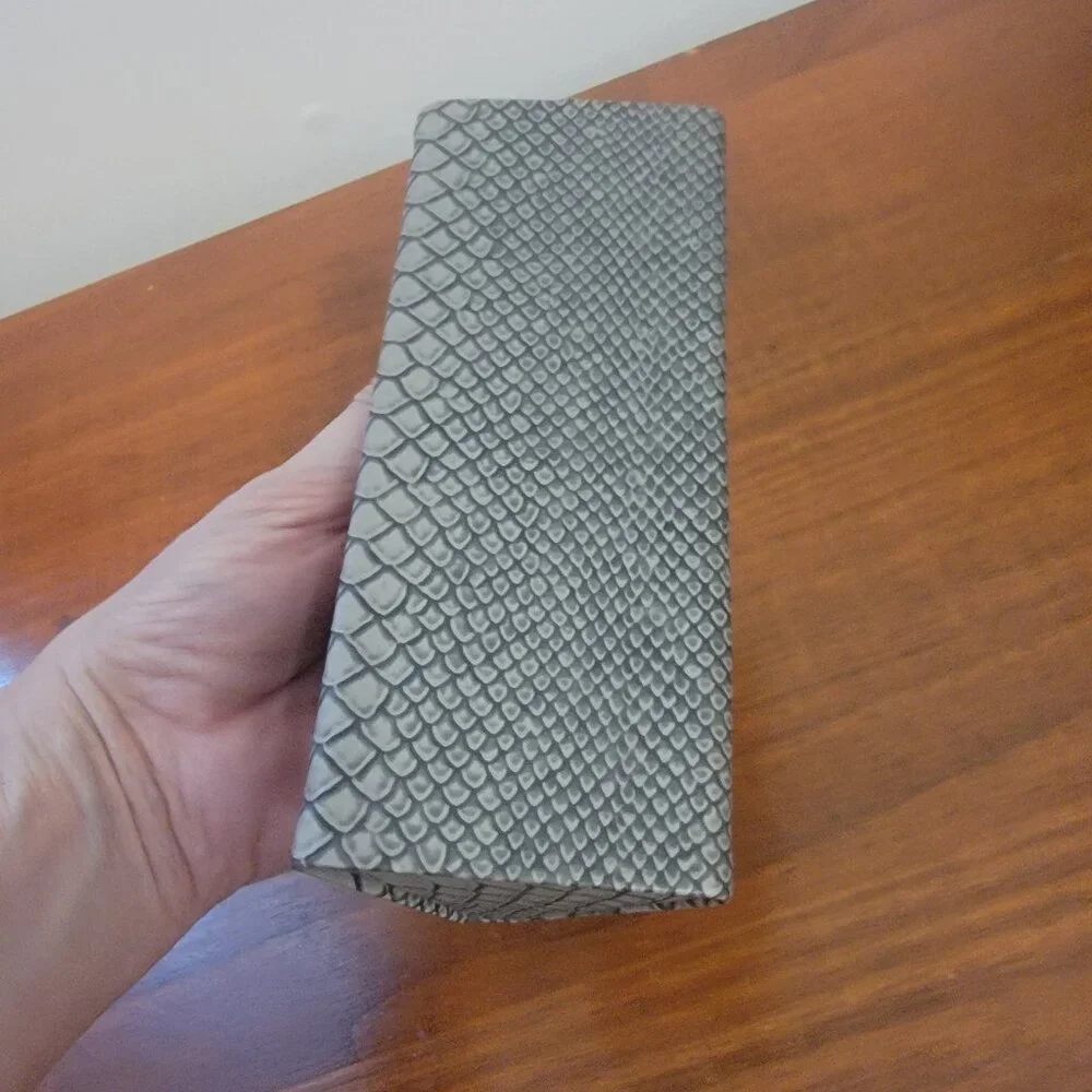 La Vita By Prive Revaux Faux Snakeskin Designer Hard Eyeglasses Case Brand New